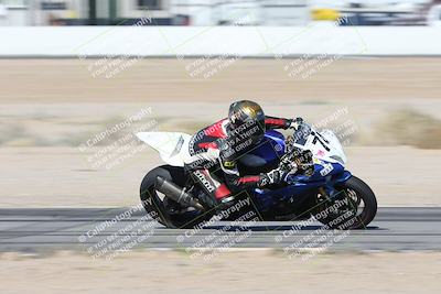 media/Jan-15-2026-Racers Edge (Thu) [[dfebeb70ab]]/3-B Group/Session 2 (Turn 15 Inside Pans)/